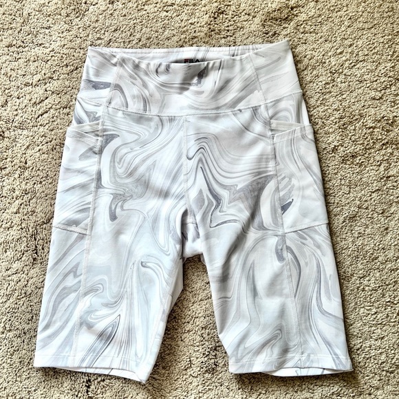 Fila Biker Shorts Size S Workout Yoga, Running Sport Gray White Marbled NWOT - Picture 6 of 7